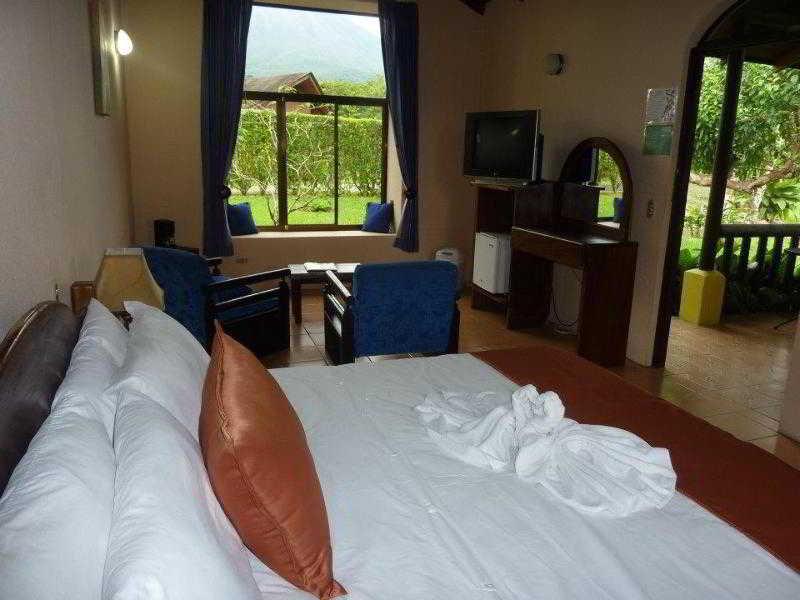 Hotel Campo Verde La Fortuna Extérieur photo